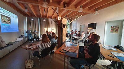 Flusskrebs-Seminar im Naturschutzzentrum mit dem Edelkrebsprojekt NRW, 2024 (S. Loftus)